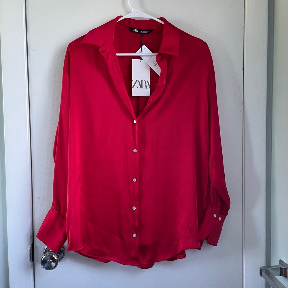 *NWT* Zara Red Satin Button Down